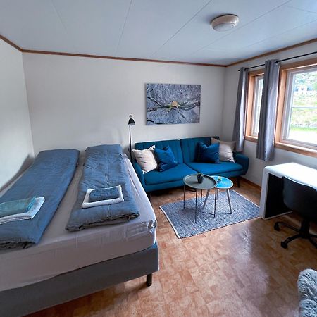 Privat Rom I Leilighet Hotel Sogndal Ngoại thất bức ảnh