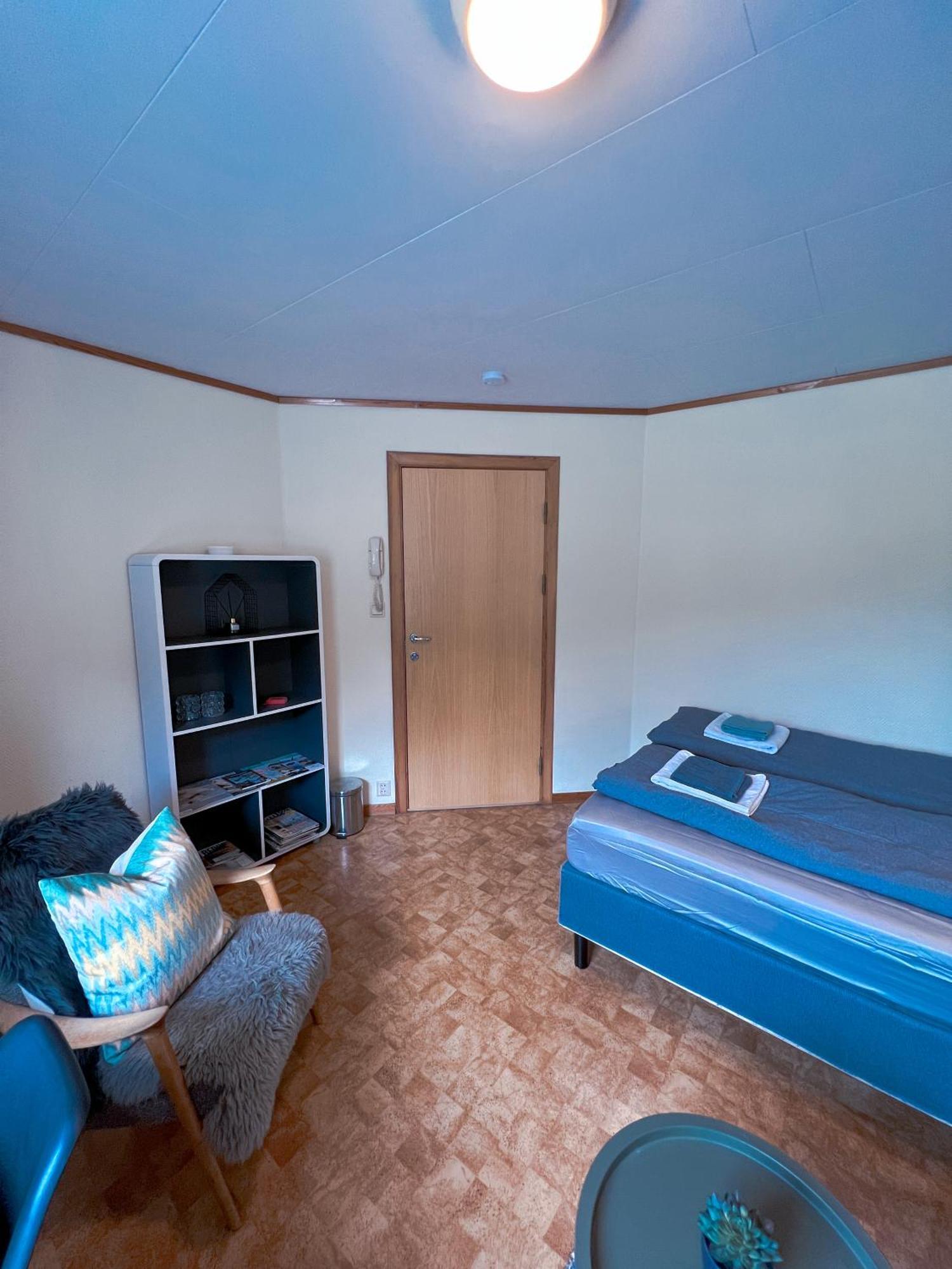 Privat Rom I Leilighet Hotel Sogndal Ngoại thất bức ảnh
