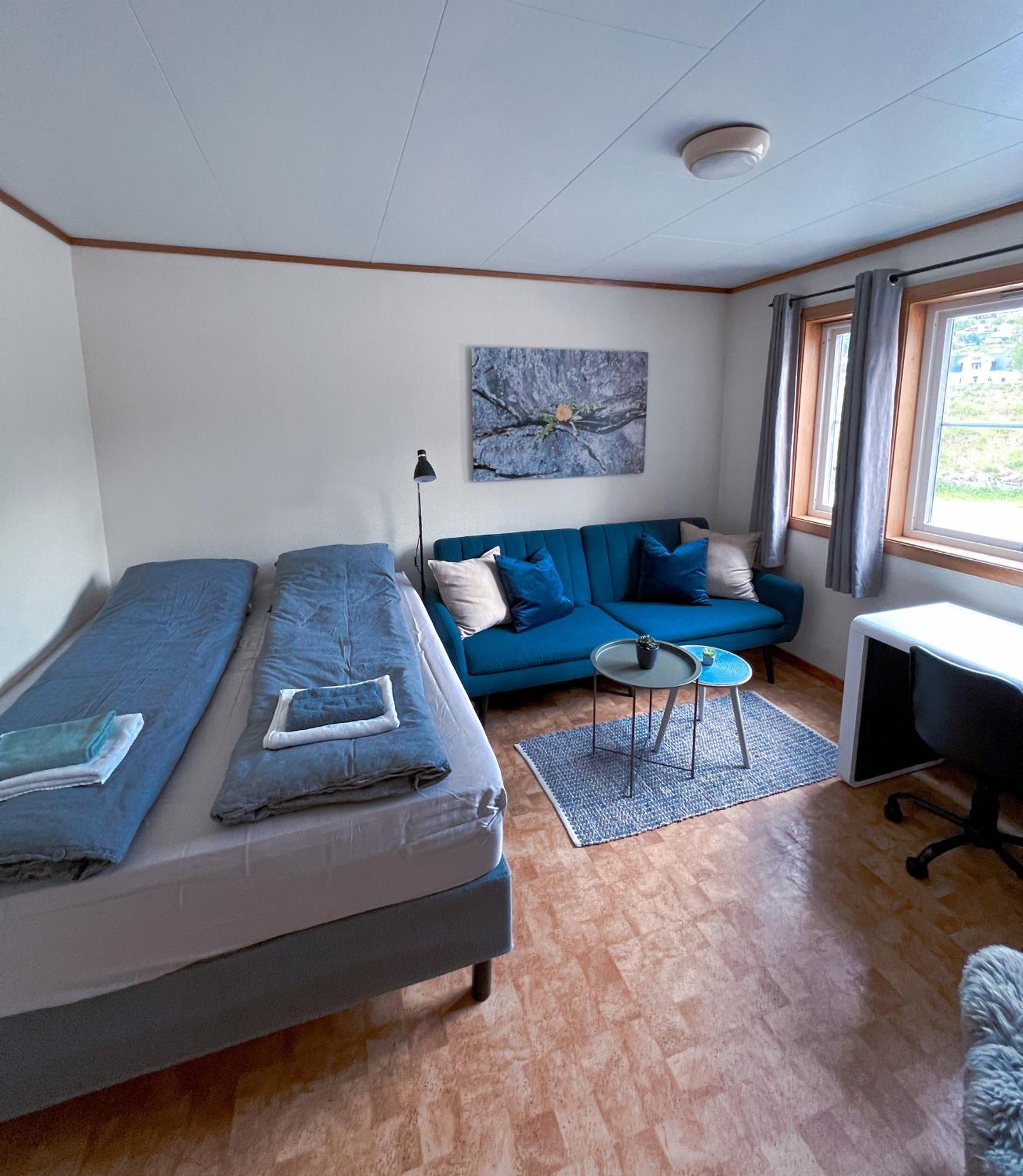 Privat Rom I Leilighet Hotel Sogndal Ngoại thất bức ảnh