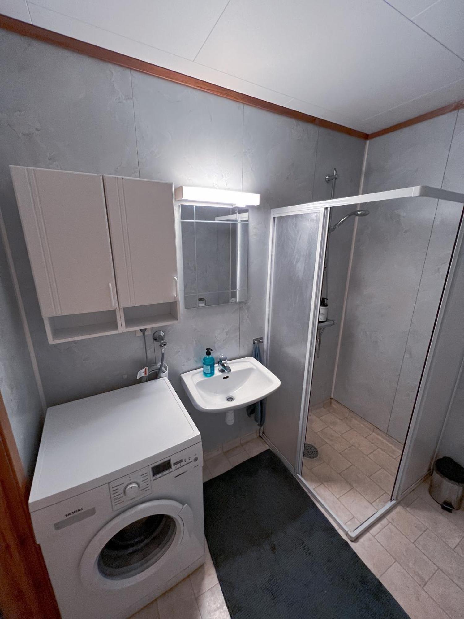 Privat Rom I Leilighet Hotel Sogndal Ngoại thất bức ảnh