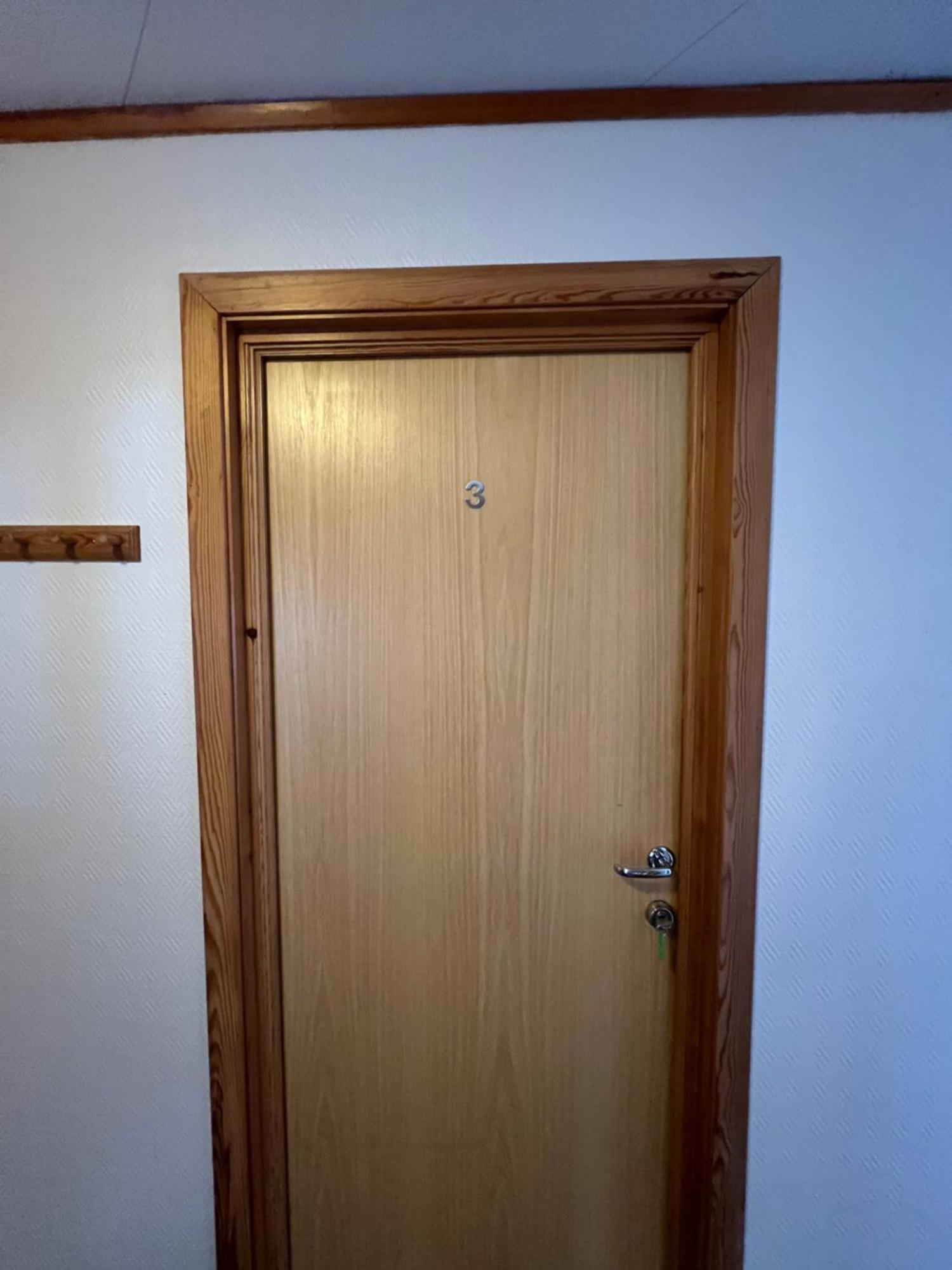 Privat Rom I Leilighet Hotel Sogndal Ngoại thất bức ảnh